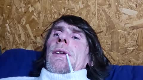 Snapshot of daiwants2fku chatting on 01-12-26, 11:21 dave online show from 01-12-26, 11:21