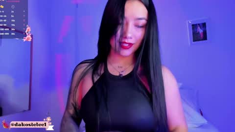 dakostelee1_ online show from 10-04-25, 09:35