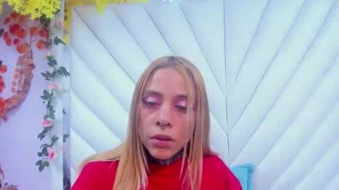 Snapshot of dakota_angell_ chatting on 02-04-26, 02:17 Dakota online show from 02-04-26, 02:17