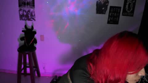 Snapshot of dakota_crab chatting on 11-20-25, 01:06 Dakota Crab online show from 11-20-25, 01:06