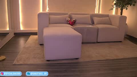 Snapshot of dakota_leex chatting on 05-21-26, 01:01 dako online show from 05-21-26, 01:01