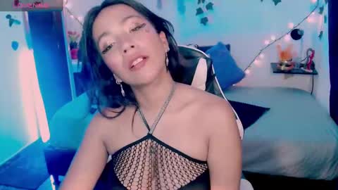 Caroliina online show from 09-19-25, 06:41