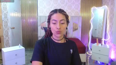 Snapshot of dakota_tay1 chatting on 09-10-25, 12:05 Dakota online show from 09-10-25, 12:05