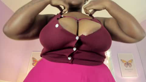 Snapshot of dakotasexshow2 chatting on 02-06-25, 10:43 Dakota Sex Show online show from 02-06-25, 10:43