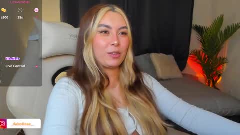 dakottaa__ online show from 05-15-26, 10:50
