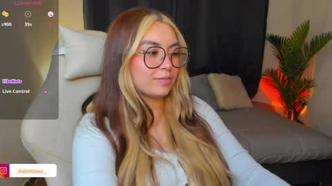 dakottaa__ online show from 05-15-26, 11:12