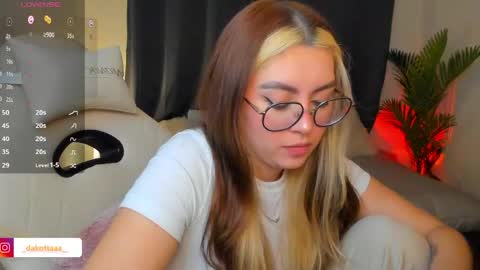 dakottaa__ online show from 05-20-26, 01:01