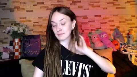 Dalia  online show from 09-26-25, 05:17