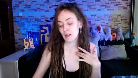 Dalia  online show from 11-17-25, 09:37