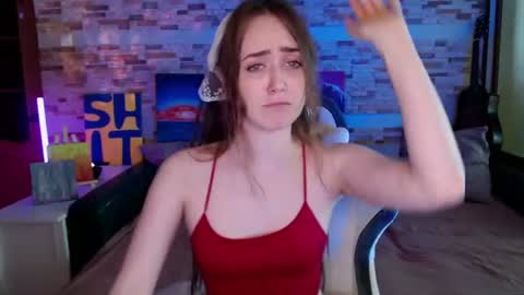 Snapshot of dalia_peach chatting on 06-18-26, 10:41 Dalia online show from 06-18-26, 10:41