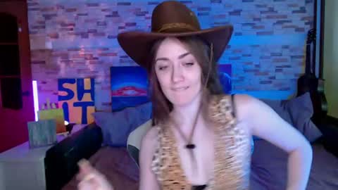 Snapshot of dalia_peach chatting on 06-19-26, 10:19 Dalia online show from 06-19-26, 10:19