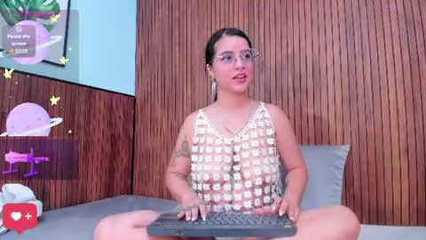 Snapshot of dalia_snow chatting on 06-26-26, 12:20 Dalia online show from 06-26-26, 12:20