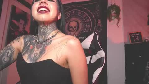 dalia_vorhees online show from 12-20-25, 01:02