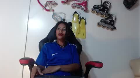 Snapshot of daliila_queen chatting on 06-24-26, 07:13 dalila online show from 06-24-26, 07:13