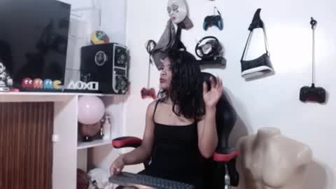 Snapshot of daliila_queen chatting on 07-01-26, 07:02 dalila online show from 07-01-26, 07:02