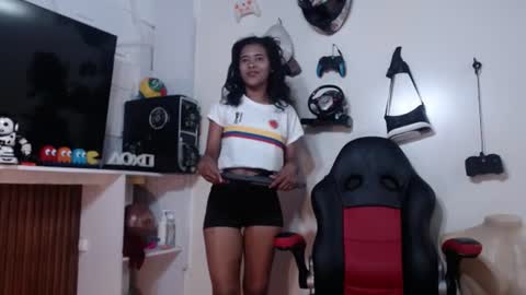 Snapshot of daliila_queen chatting on 07-03-26, 07:31 dalila online show from 07-03-26, 07:31