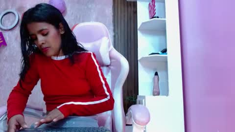 Snapshot of daliila_queen chatting on 07-13-26, 07:16 dalila online show from 07-13-26, 07:16