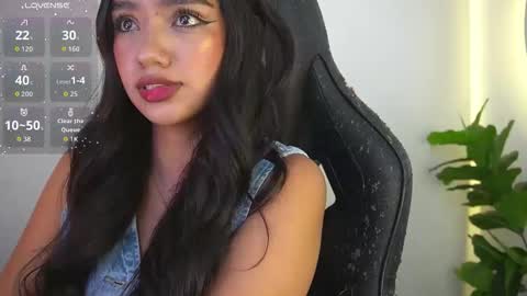 Snapshot of dalila_holly chatting on 04-03-26, 07:34 Dalila online show from 04-03-26, 07:34