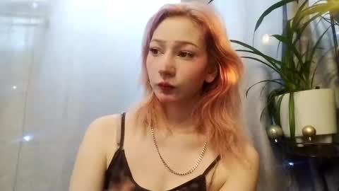 Julia online show from 05-27-26, 05:37