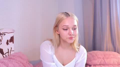 Snapshot of dallass_and_vegas chatting on 06-02-26, 04:31 Call me Soffi online show from 06-02-26, 04:31