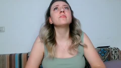 Snapshot of dalyana22 chatting on 06-12-26, 09:03 Maria online show from 06-12-26, 09:03