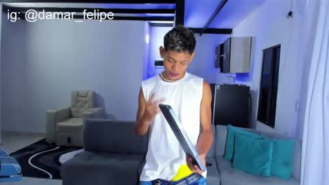 damar_felipe online show from 02-10-25, 05:03