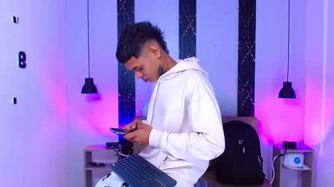 damar_felipe online show from 10-11-25, 04:33