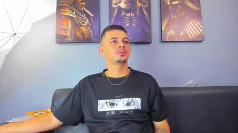 Snapshot of damian__oliver chatting on 02-24-26, 04:32 Damian Oliver online show from 02-24-26, 04:32