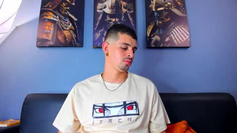 Snapshot of damian__oliver chatting on 03-16-26, 01:44 Damian Oliver online show from 03-16-26, 01:44