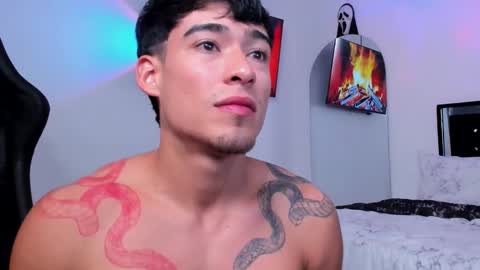 Snapshot of damian_fit chatting on 10-25-25, 04:24 Damian online show from 10-25-25, 04:24