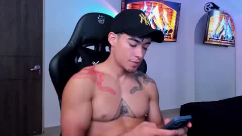 Snapshot of damian_fit chatting on 10-28-25, 11:58 Damian online show from 10-28-25, 11:58