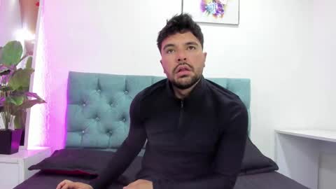 Damian Hills online show from 03-03-26, 12:17