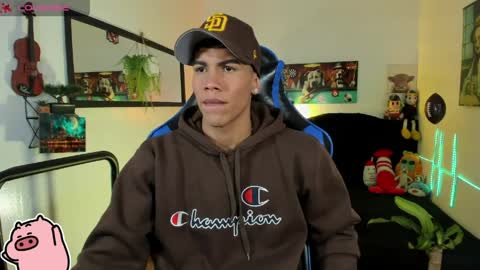 Damian online show from 04-12-26, 03:11