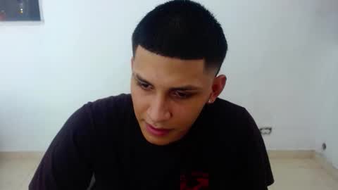 Snapshot of damianbigcock_ chatting on 02-05-26, 03:33 damianbigcock_ online show from 02-05-26, 03:33