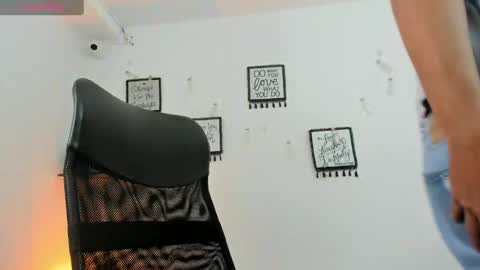 Snapshot of damianblazee chatting on 05-31-26, 12:23 damianblazee online show from 05-31-26, 12:23