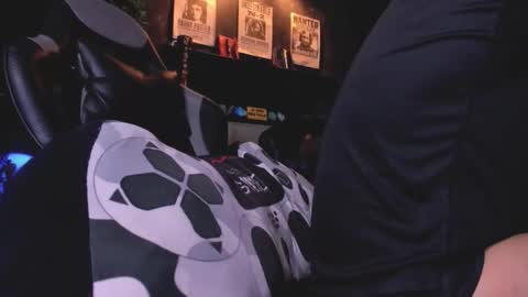 Daamiancox online show from 12-20-25, 09:55