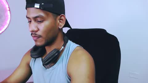 instagram damiannreed. online show from 02-20-26, 01:24