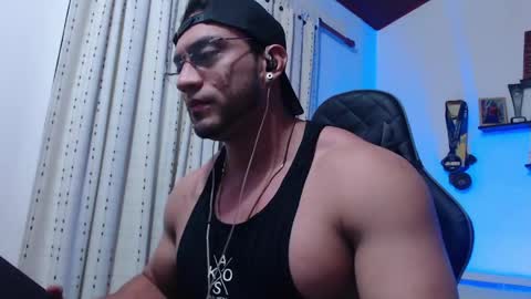 Snapshot of damiannstonexxx chatting on 05-21-26, 03:13 Danny online show from 05-21-26, 03:13