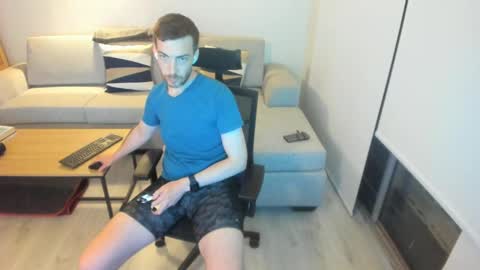 Snapshot of damiano007 chatting on 02-15-25, 06:12 CockandLoad online show from 02-15-25, 06:12