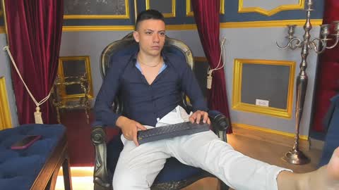 Snapshot of damianphill chatting on 01-14-25, 08:48 Damian Phill online show from 01-14-25, 08:48