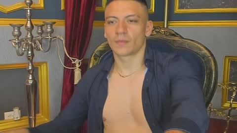 Snapshot of damianphill chatting on 01-22-25, 06:20 Damian Phill online show from 01-22-25, 06:20