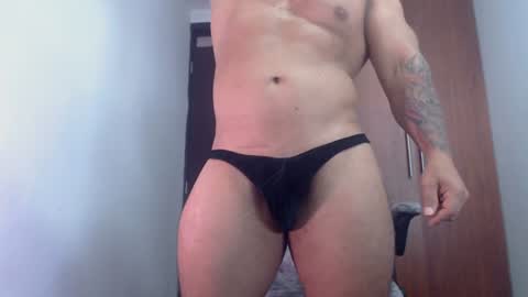 Snapshot of dammuscle chatting on 06-16-26, 05:48 dammuscle online show from 06-16-26, 05:48