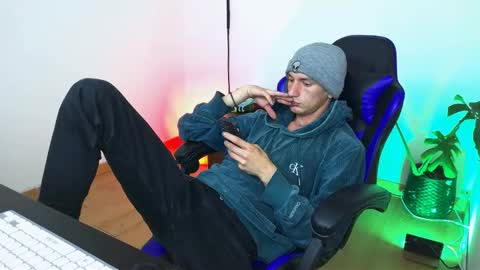 Dan and Noah online show from 11-30-25, 03:49