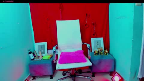 Snapshot of dana_2114 chatting on 11-11-25, 03:06 dana 2114 online show from 11-11-25, 03:06