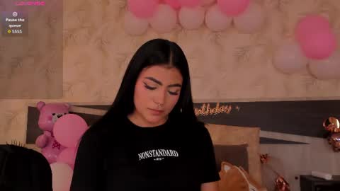 Snapshot of dana_haze chatting on 06-15-26, 05:37 Dana online show from 06-15-26, 05:37