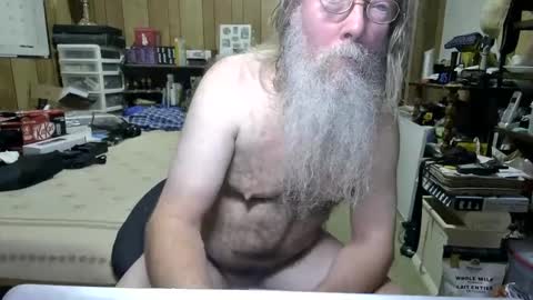 Snapshot of danagm chatting on 12-16-24, 06:49 Dana online show from 12-16-24, 06:49