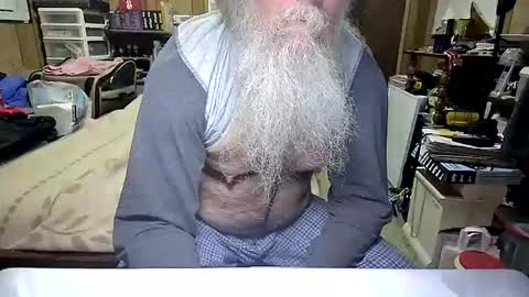 Dana online show from 12-15-25, 04:11