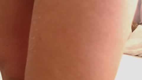 Snapshot of danaperfect chatting on 09-19-25, 08:05 Daniella online show from 09-19-25, 08:05