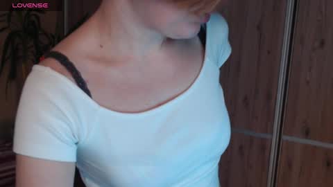 Snapshot of danbie_leen chatting on 02-21-25, 12:06 danbie_leen online show from 02-21-25, 12:06