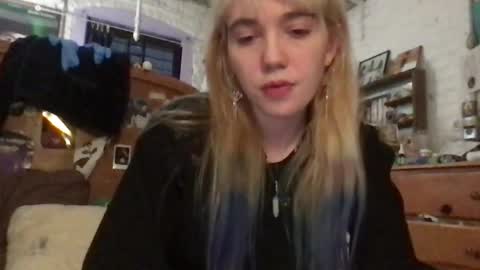 Snapshot of danceissexisbeauty2 chatting on 10-13-25, 10:32 Your submissive patient online show from 10-13-25, 10:32